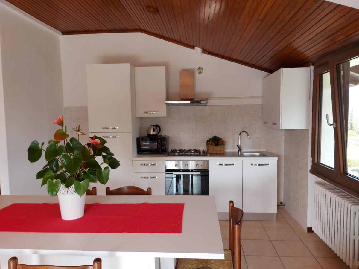 Bnbook Casa Dei Peschi - Lago Di Monate Cadrezzate Exteriér fotografie